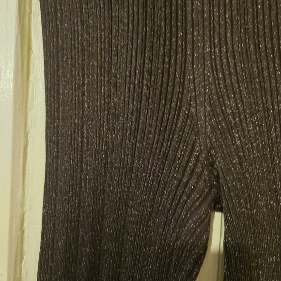 Brown Ribbed Flared Knit Pants - Picture 5 of 5